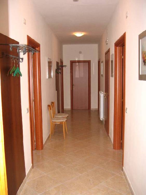 Vista ingresso alle camere